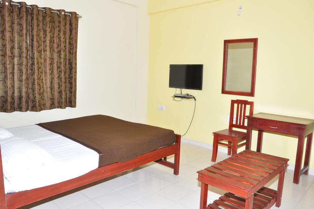 Hotel Vega Residency Bangalore Zimmer foto